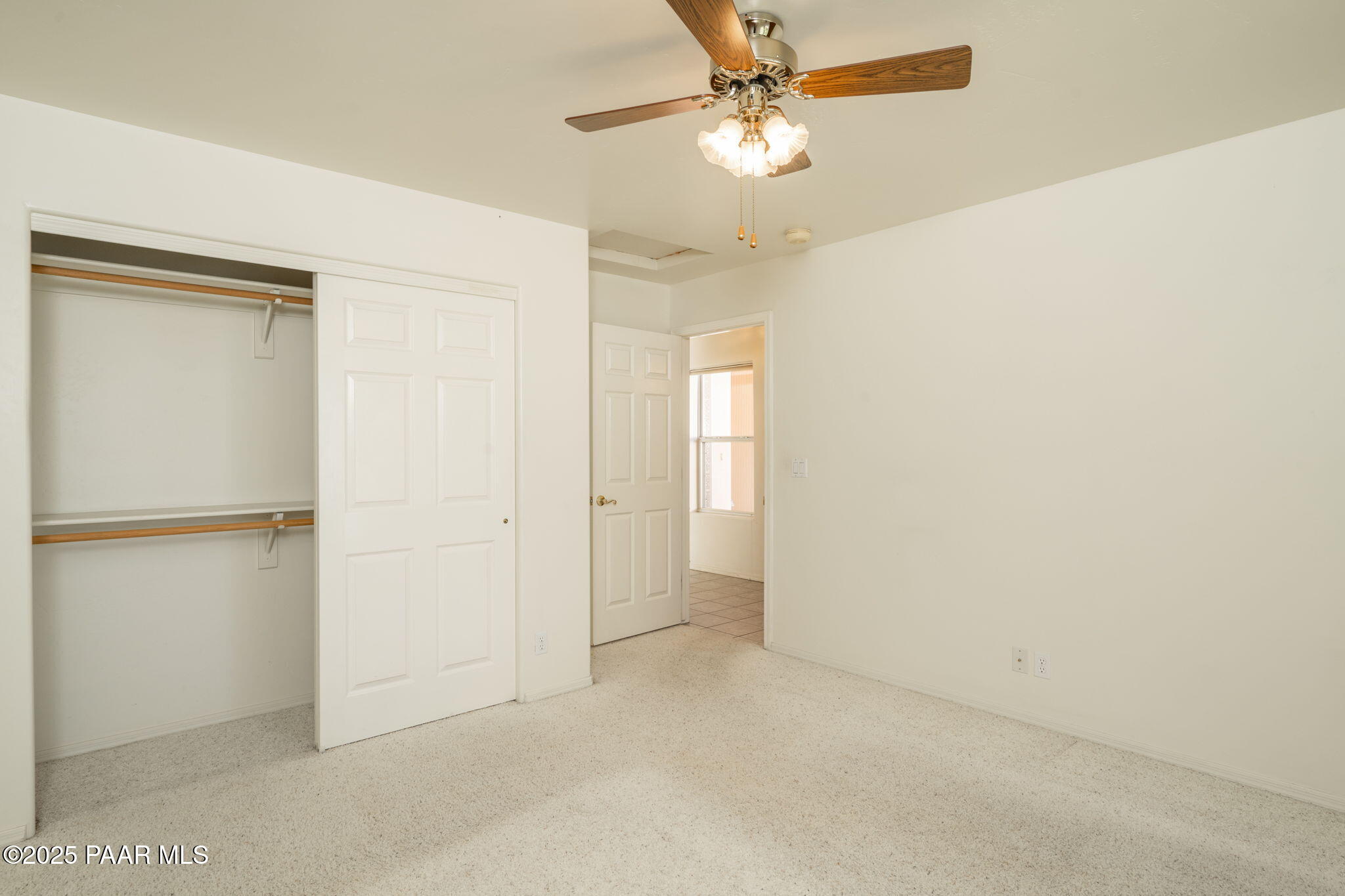 11595 Riata Way Dewey, AZ 86327 - Photo 23 of 44 Guest Room 2
