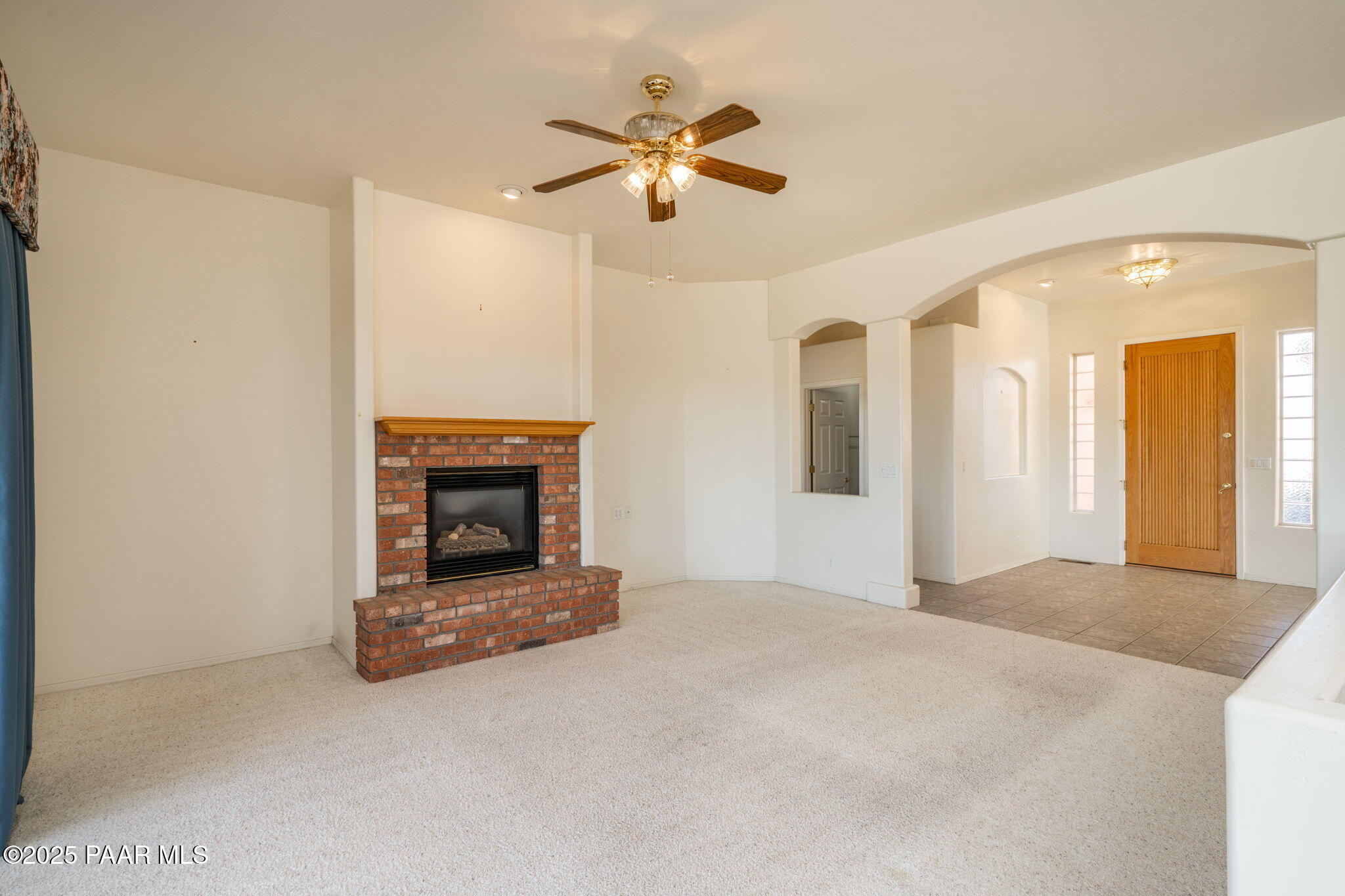 11595 Riata Way Dewey, AZ 86327 - Photo 7 of 44 Living/Family Room