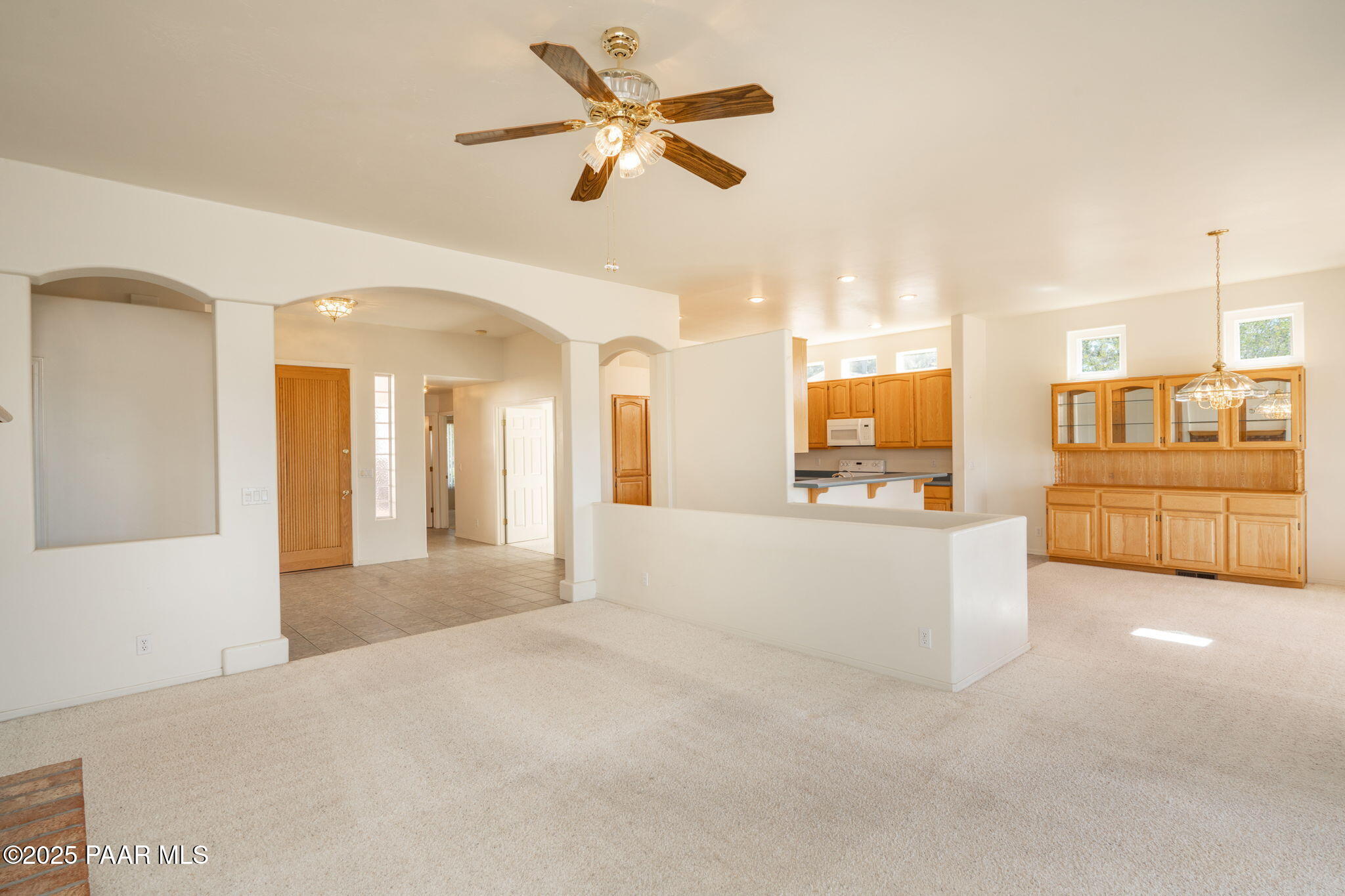 11595 Riata Way Dewey, AZ 86327 - Photo 8 of 44 Living Room