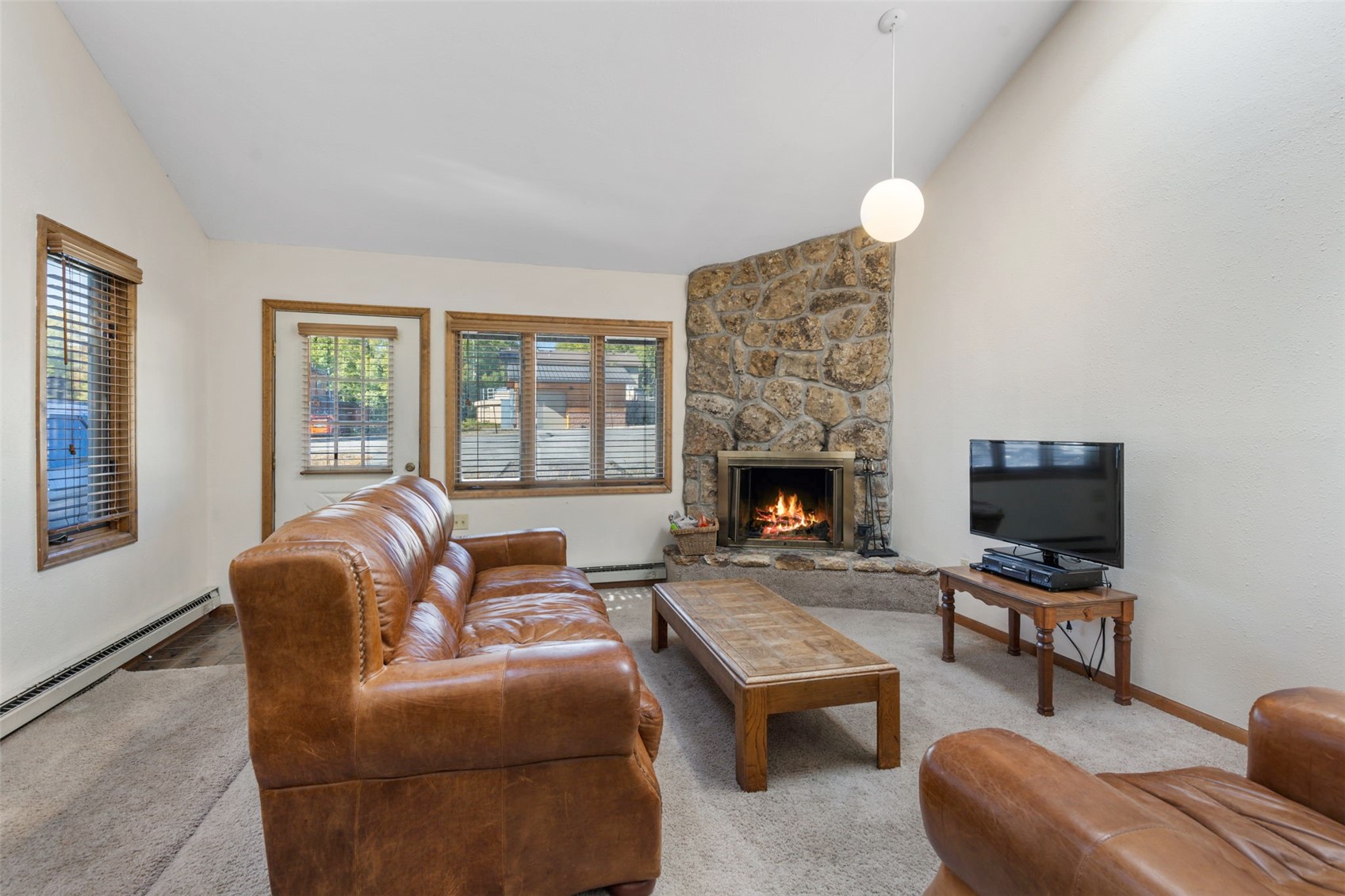 571 Ryan Gulch Road Silverthorne, CO 80498 - Photo 7 of 40 Gallery Image 7