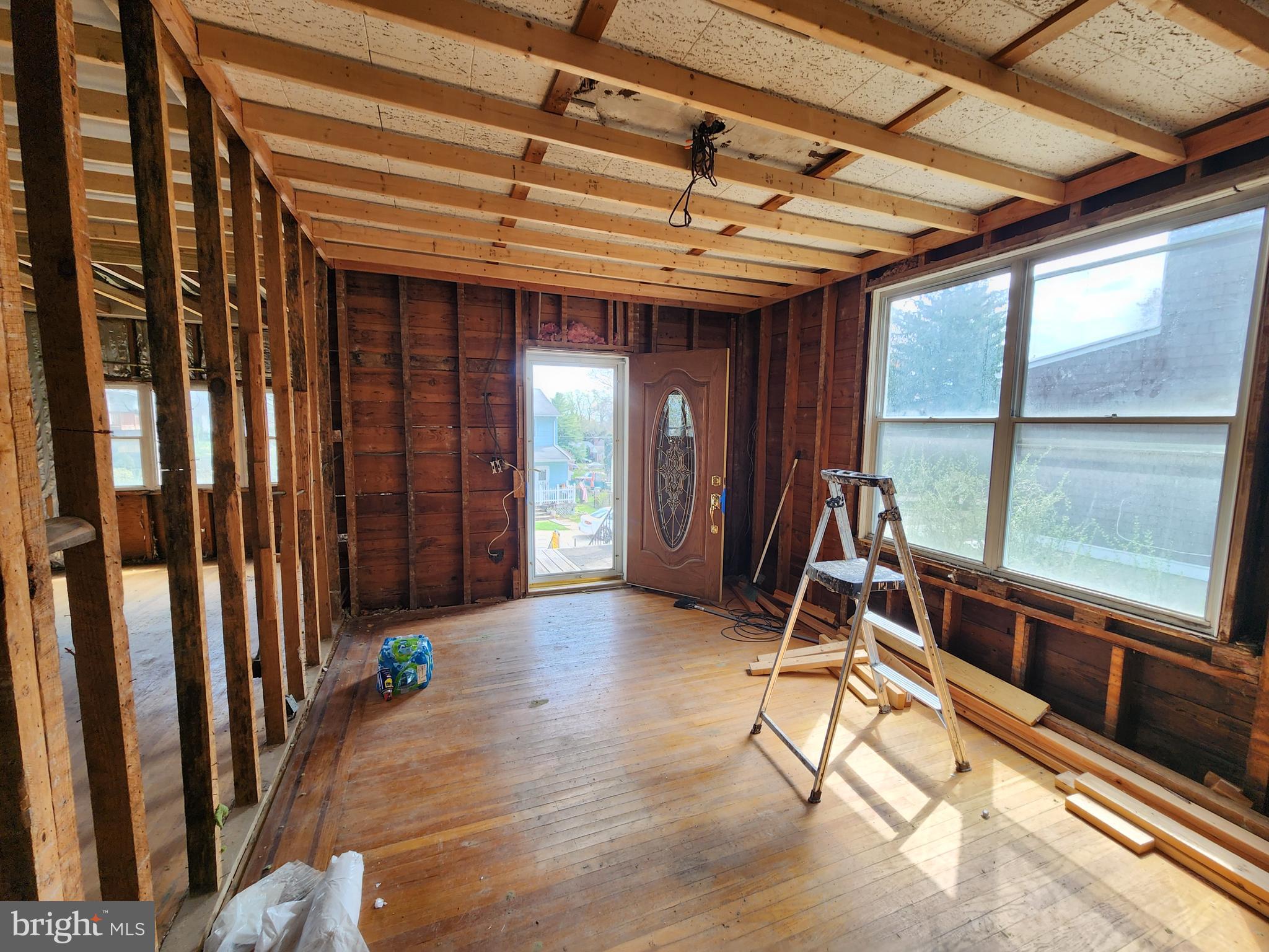 6308 Beechwood Road Baltimore, MD 21239 - Photo 2 of 19