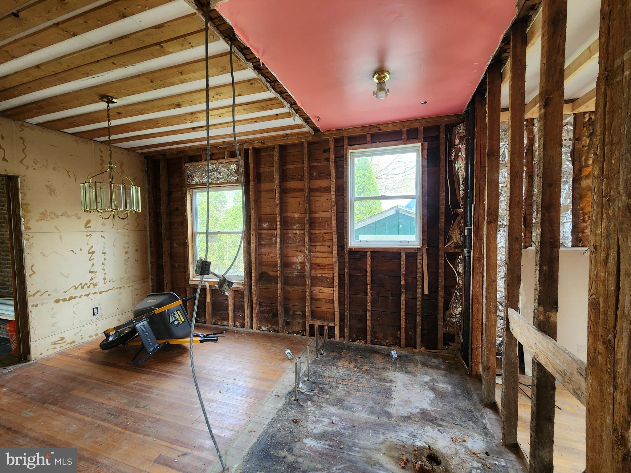 6308 Beechwood Road Baltimore, MD 21239 - Photo 5 of 19