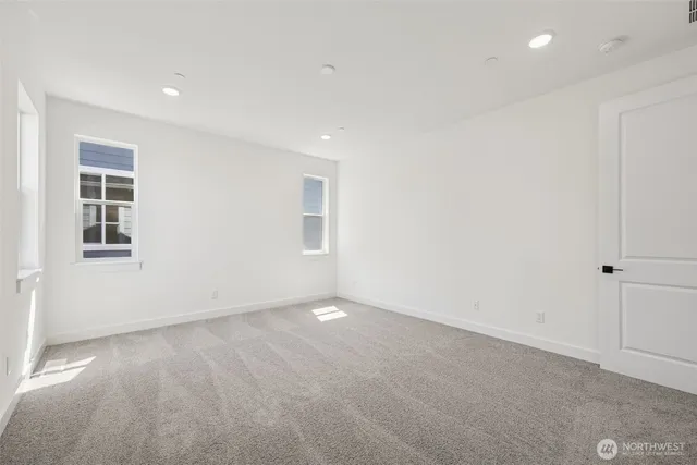 $949,990 | 2211 Oak Court, Unit 10, Milton, WA 98354