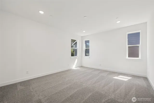 $949,990 | 2211 Oak Court, Unit 10, Milton, WA 98354