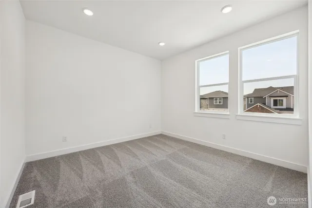 $949,990 | 2211 Oak Court, Unit 10, Milton, WA 98354