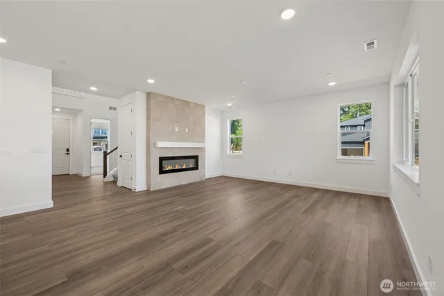 $949,990 | 2211 Oak Court, Unit 10, Milton, WA 98354