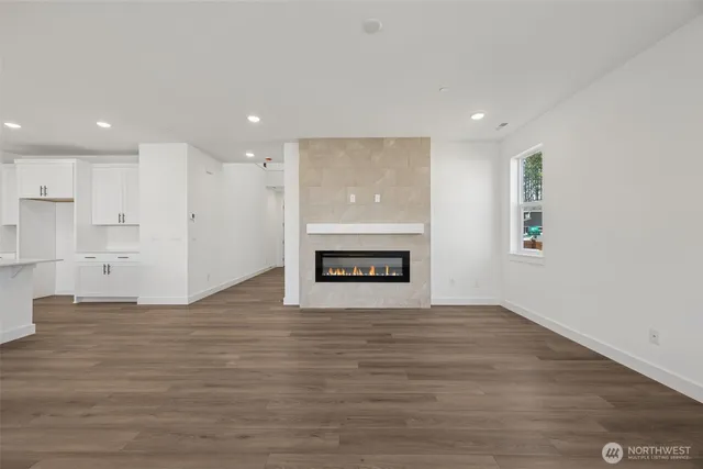 $949,990 | 2211 Oak Court, Unit 10, Milton, WA 98354