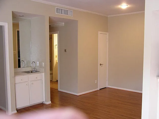 $1,425 | 712 D Bering Drive, Unit D, Houston, TX 77057