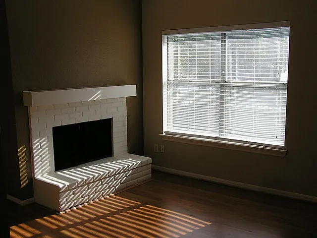 $1,425 | 712 D Bering Drive, Unit D, Houston, TX 77057