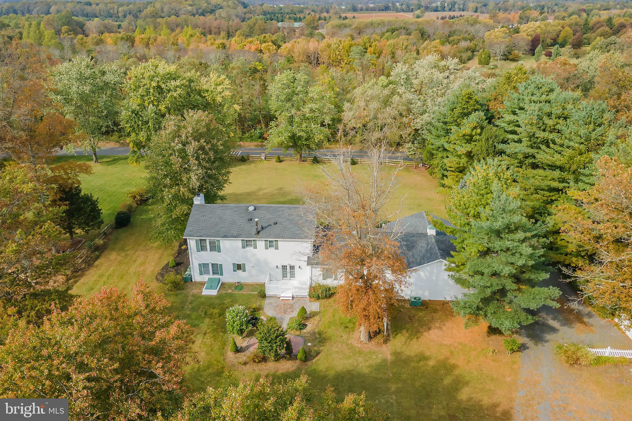 159 Davis Station Road Cream Ridge, NJ 08514 - Photo 5 of 49