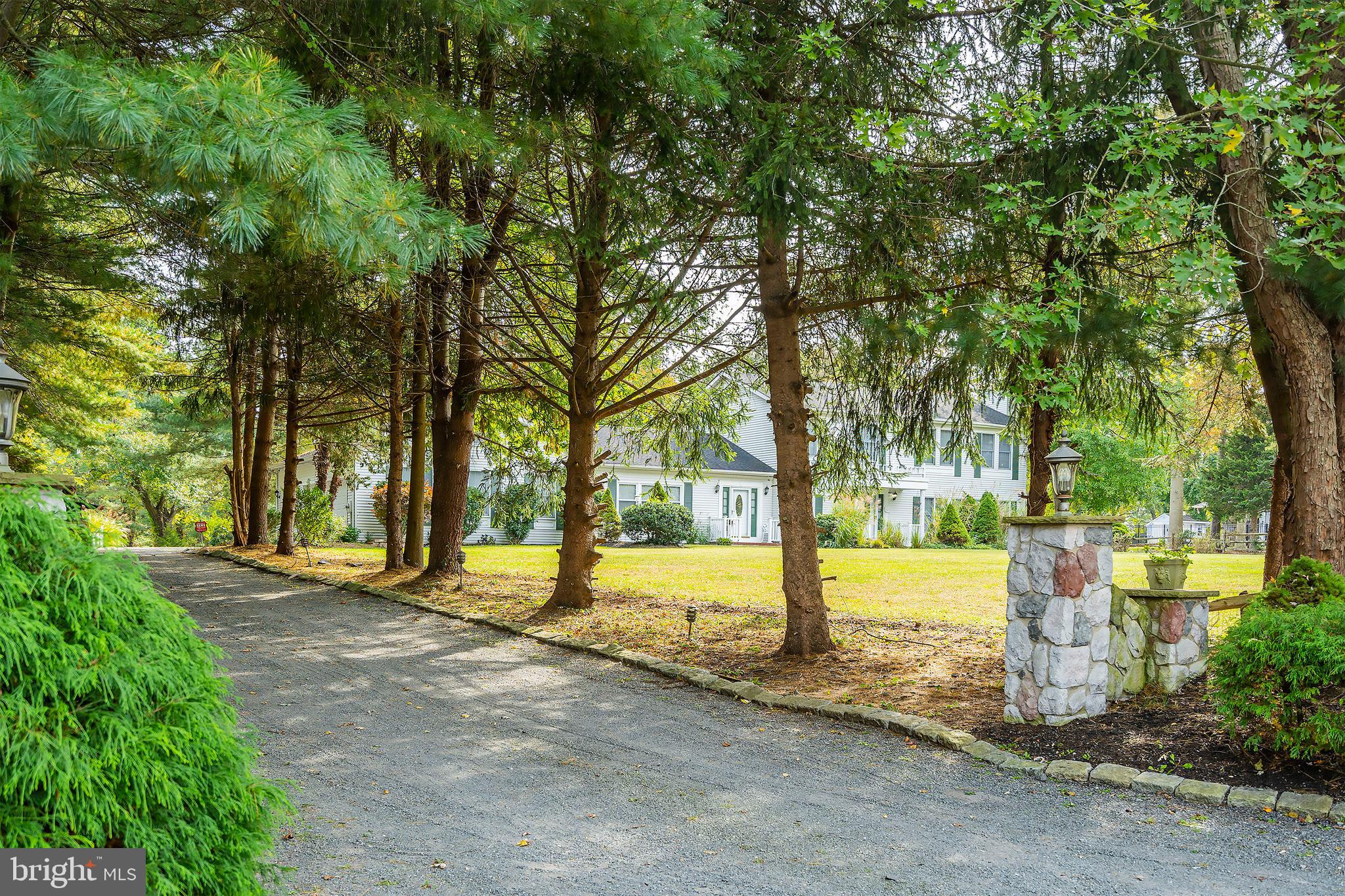 159 Davis Station Road Cream Ridge, NJ 08514 - Photo 7 of 49