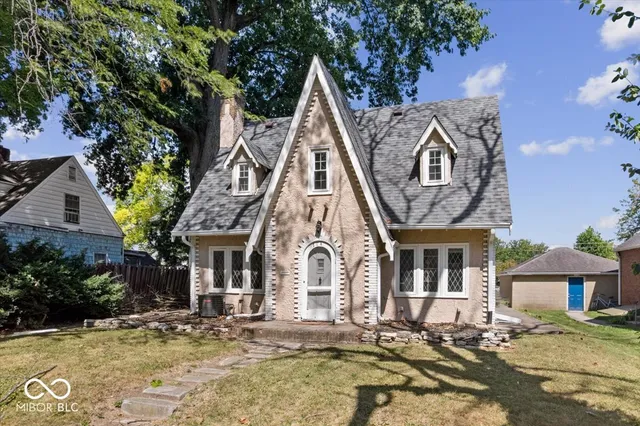 $365,000 | 714 Berkley Road, Indianapolis, IN 46208