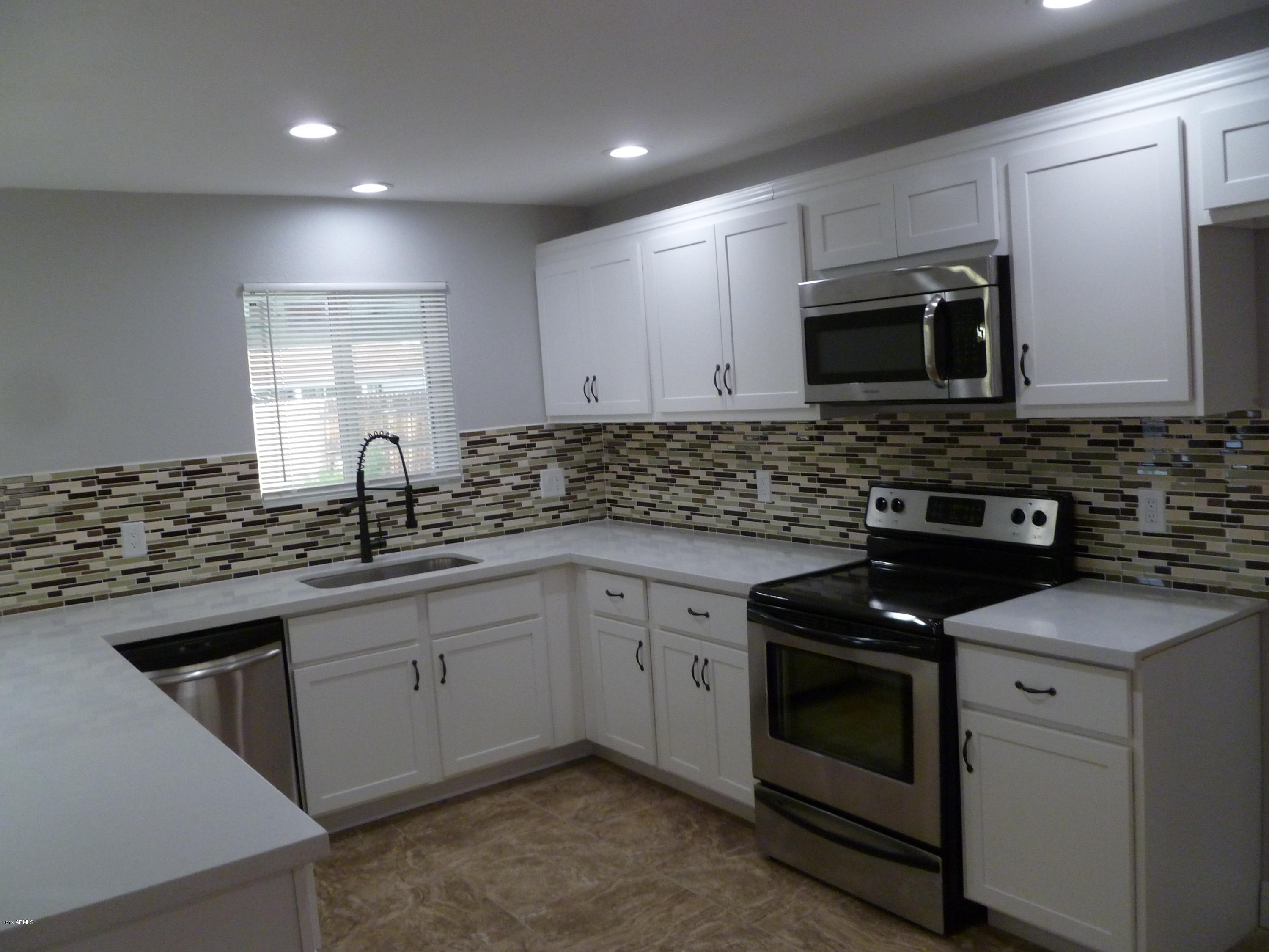 3152 West Calavar Road Phoenix, AZ 85053 - Photo 11 of 32 010 - Copy (3)