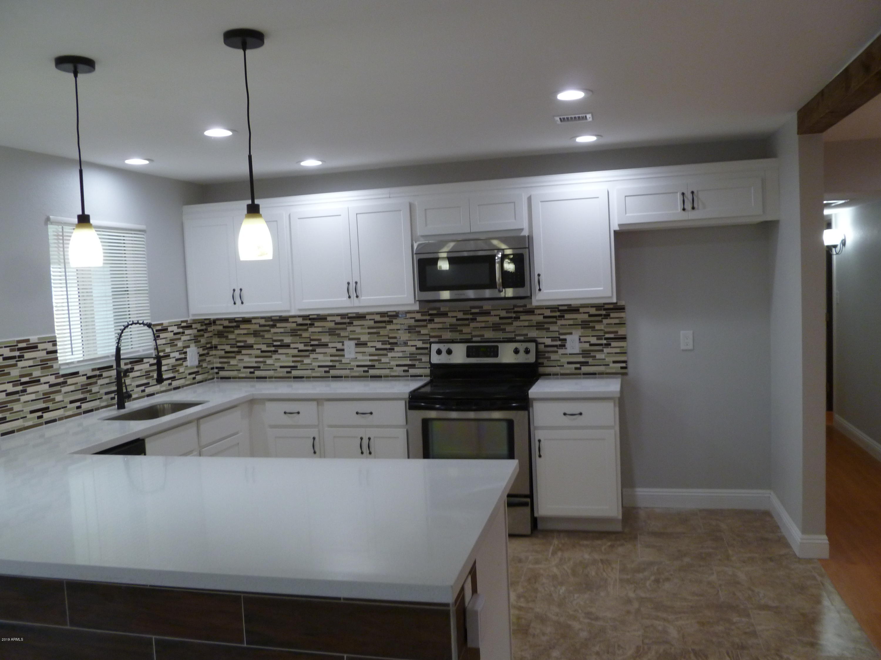 3152 West Calavar Road Phoenix, AZ 85053 - Photo 12 of 32 008 - Copy (2)