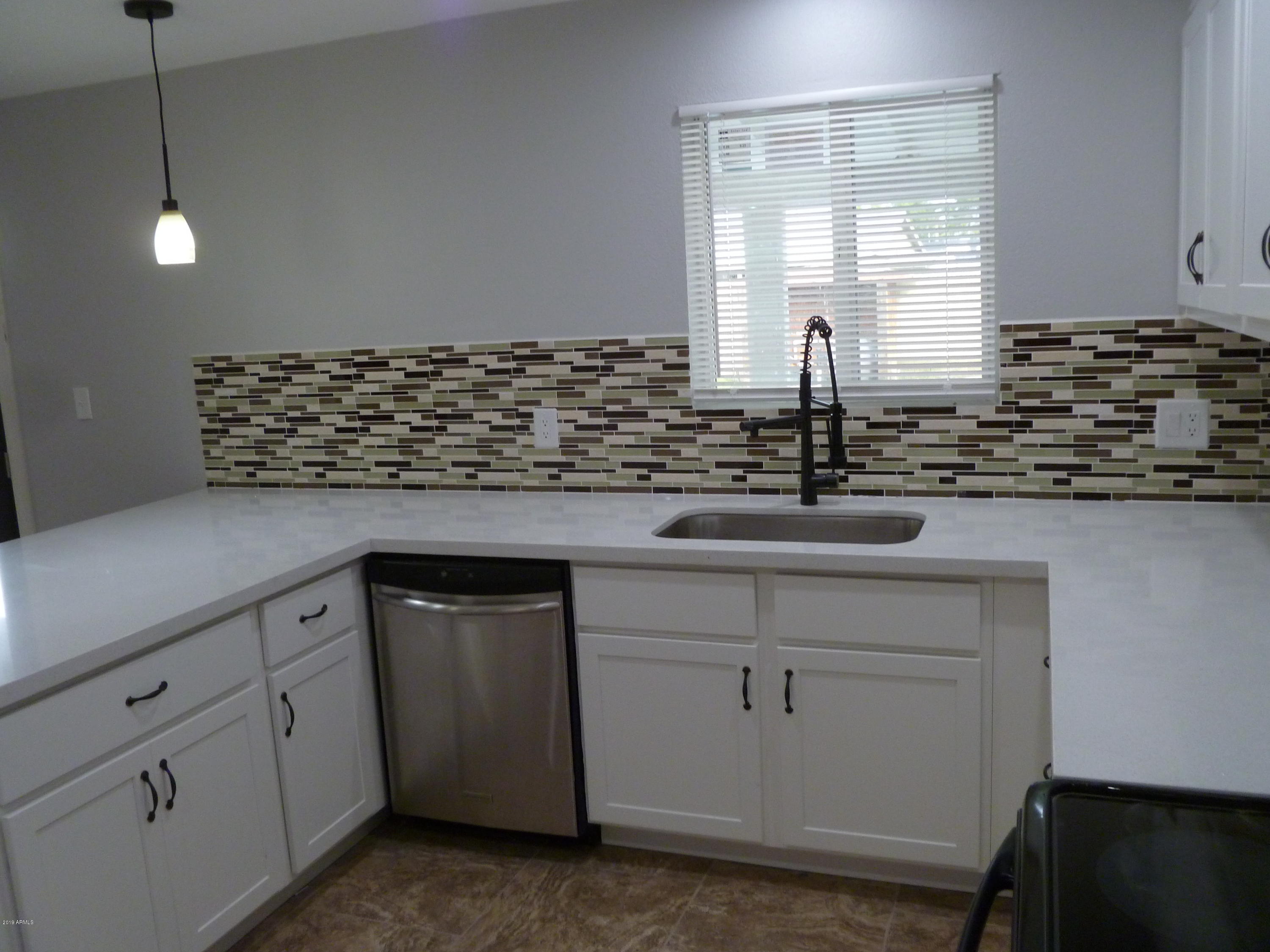 3152 West Calavar Road Phoenix, AZ 85053 - Photo 13 of 32 009 - Copy (3)