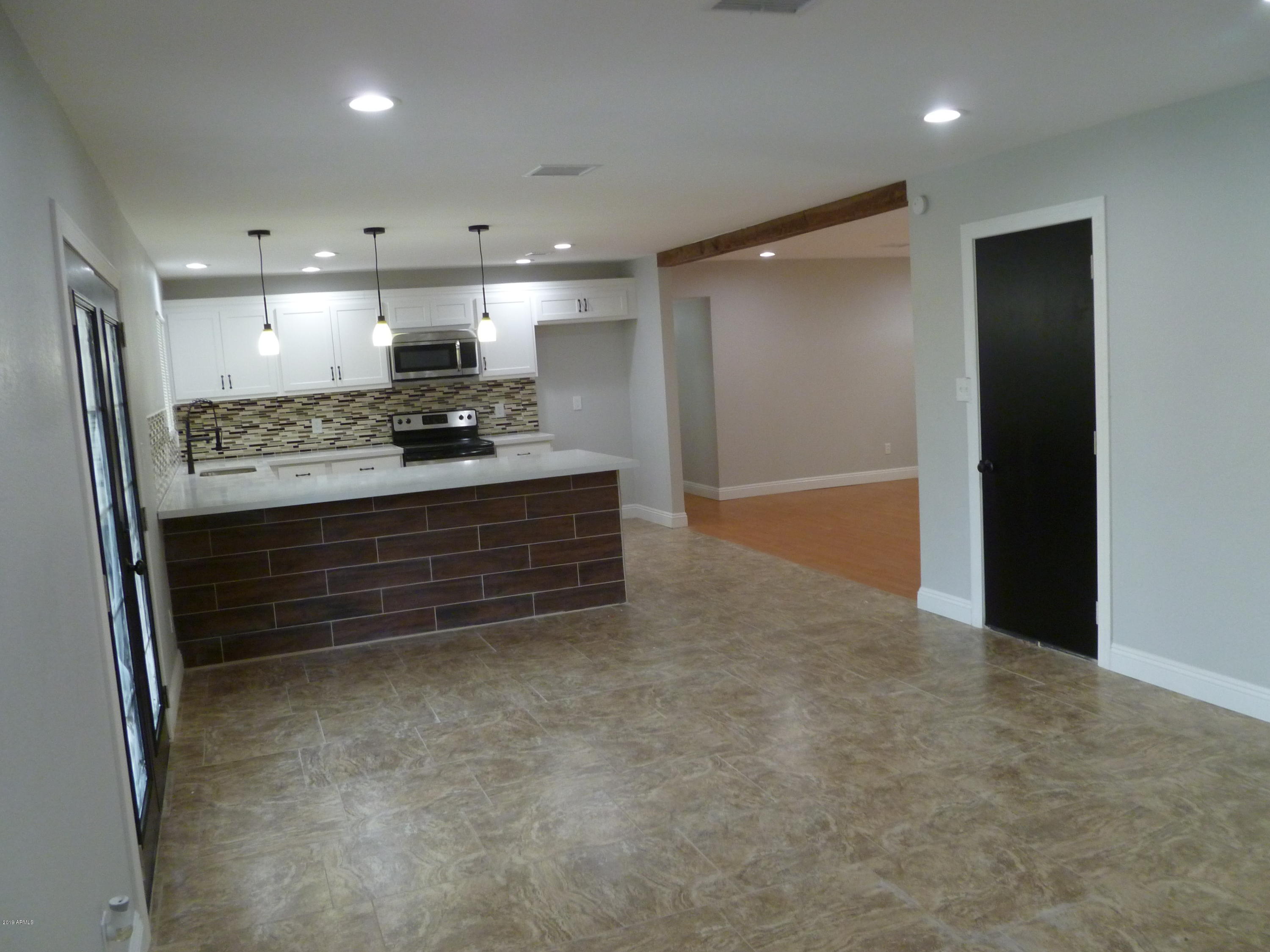 3152 West Calavar Road Phoenix, AZ 85053 - Photo 14 of 32 006 - Copy (2)