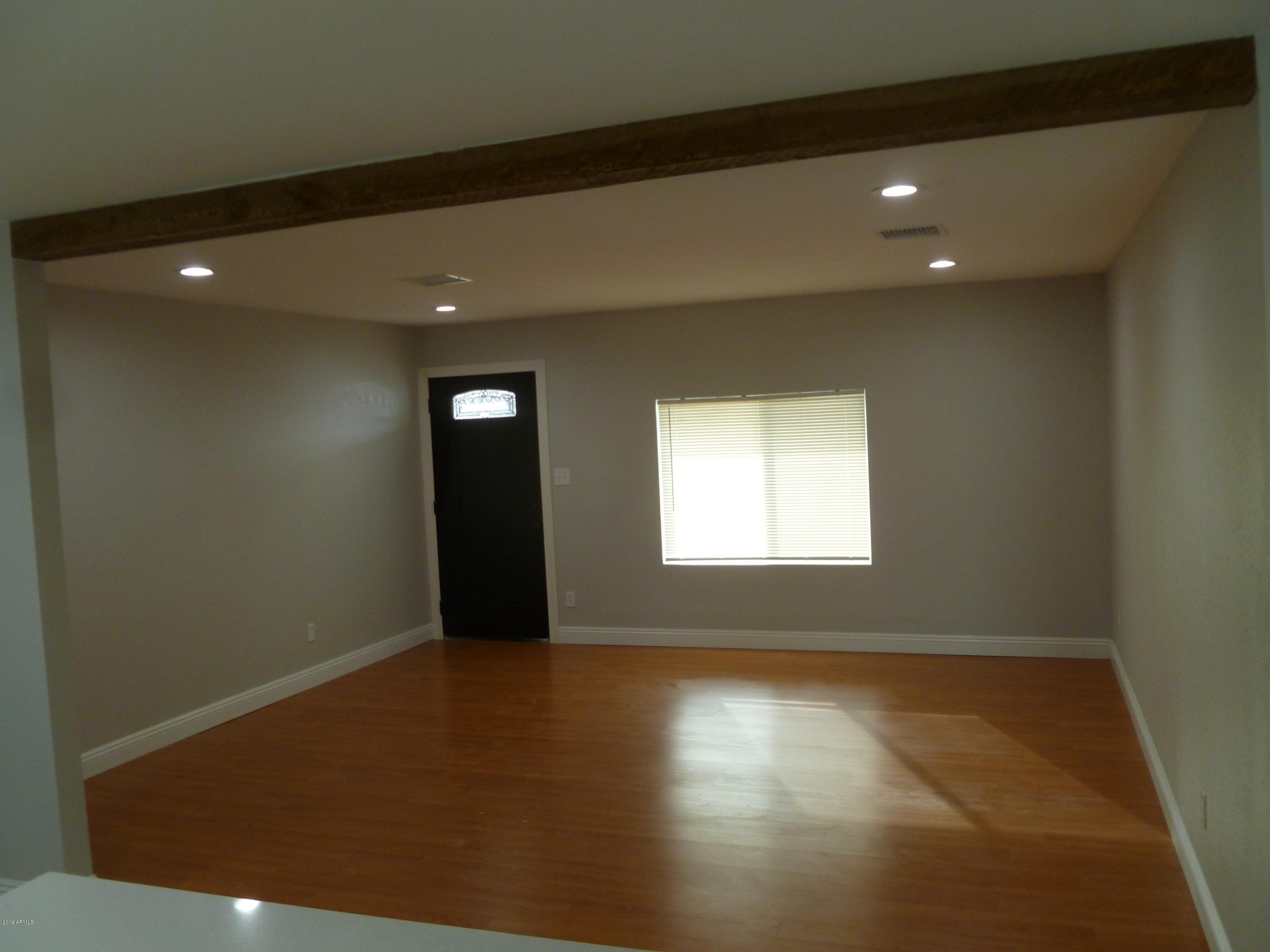 3152 West Calavar Road Phoenix, AZ 85053 - Photo 10 of 32 007 - Copy (2)
