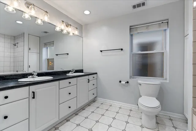 $830,000 | 1824 North Wood Street, Chicago, IL 60622