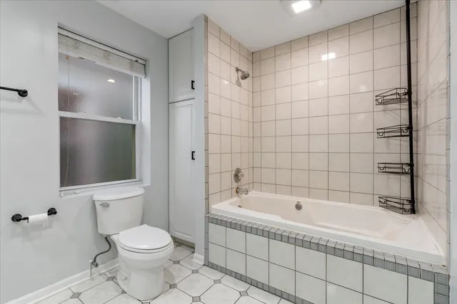 $830,000 | 1824 North Wood Street, Chicago, IL 60622