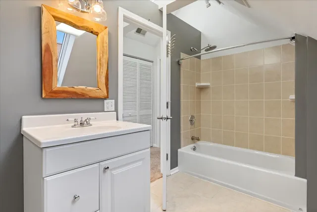 $830,000 | 1824 North Wood Street, Chicago, IL 60622