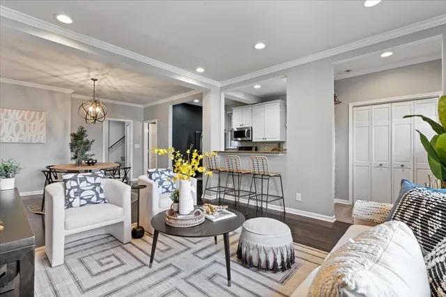 $830,000 | 1824 North Wood Street, Chicago, IL 60622