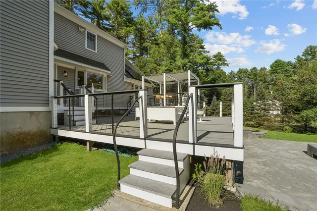 $880,000 | 37 Dye Hill Road, Hopkinton, RI 02832