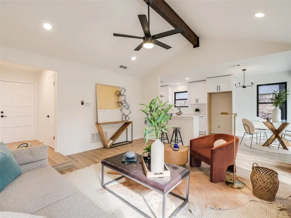 $2,400 | 10055 Woodland Village Drive, Austin, TX 78750