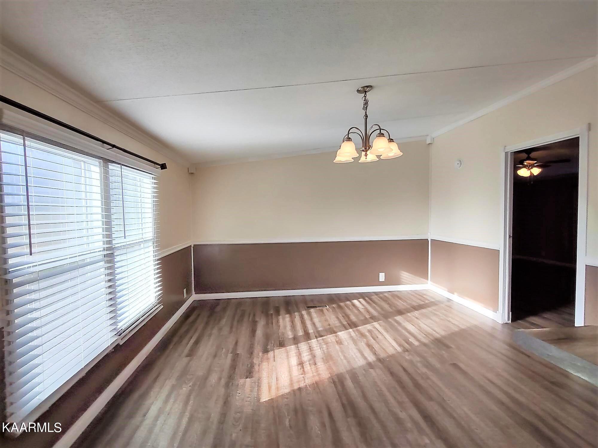 358 Ikey Duncan Road Huntsville, TN 37756 - Photo 5 of 21 Dining 1