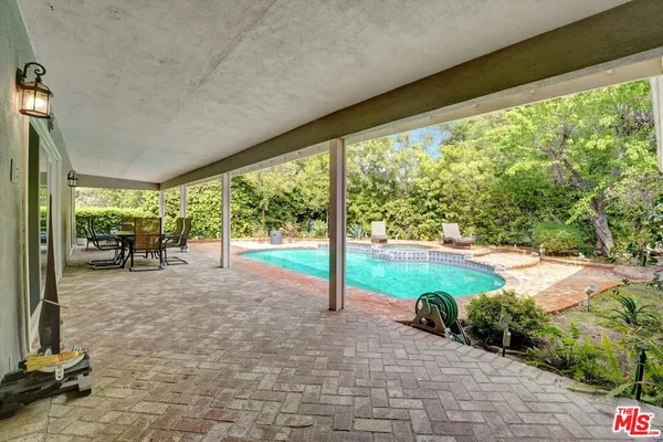 $2,299,000 | 3530 Royal Woods Drive, Sherman Oaks, CA 91403