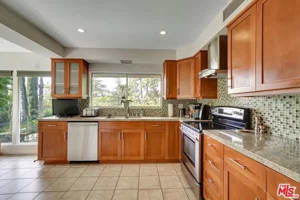 $2,299,000 | 3530 Royal Woods Drive, Sherman Oaks, CA 91403
