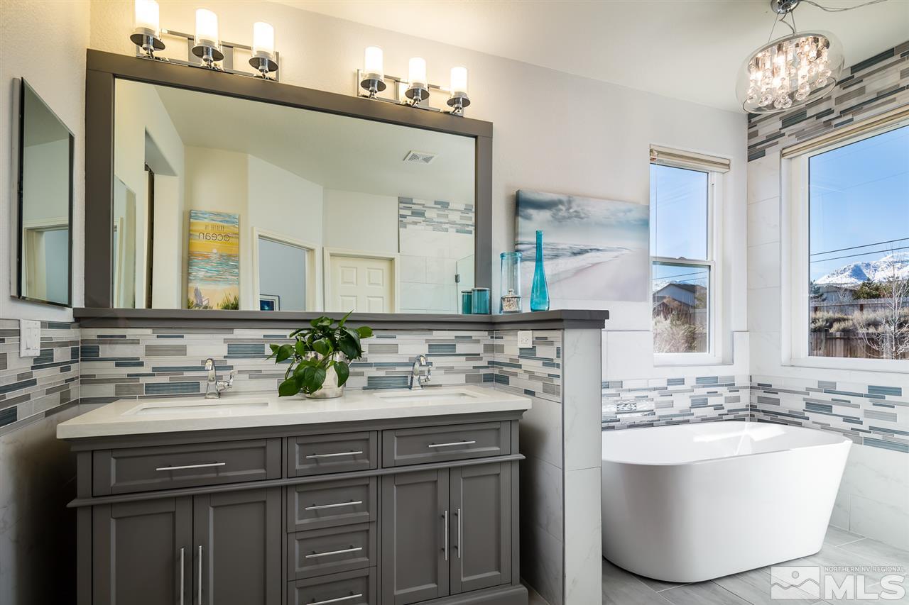 1812 Kodiak Circle Reno, NV 89511 - Photo 8 of 25 a bathroom with a double vanity sink mirror and