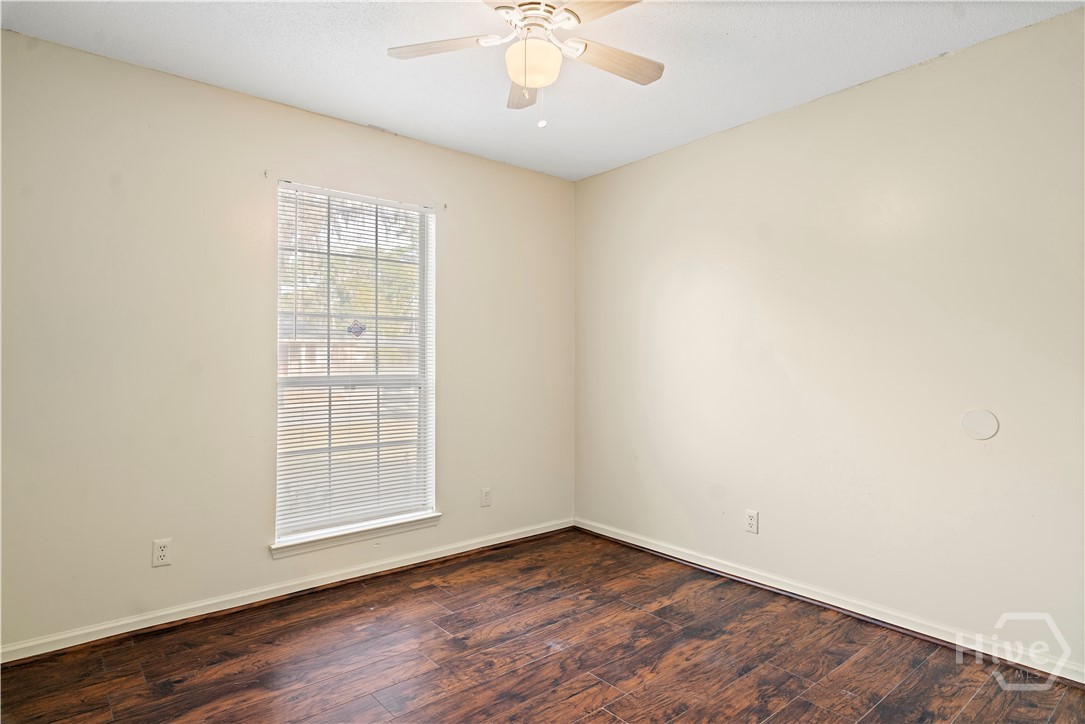 2425 Riviera Drive Savannah, GA 31406 - Photo 11 of 13