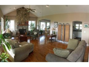 130 Oak Grove Road Greeneville, TN 37745 - Photo 14 of 19 Living Room