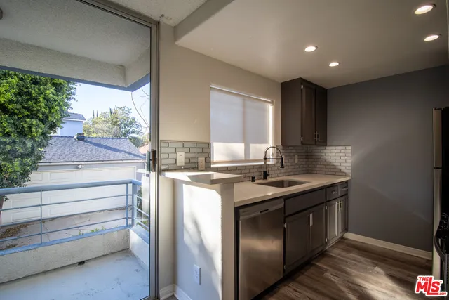 $3,550 | 4077 Tujunga Avenue, Unit 104, Studio City, CA 91604