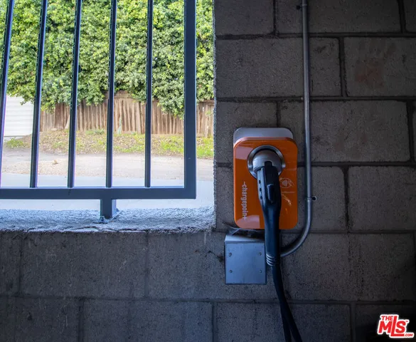 $3,550 | 4077 Tujunga Avenue, Unit 104, Studio City, CA 91604