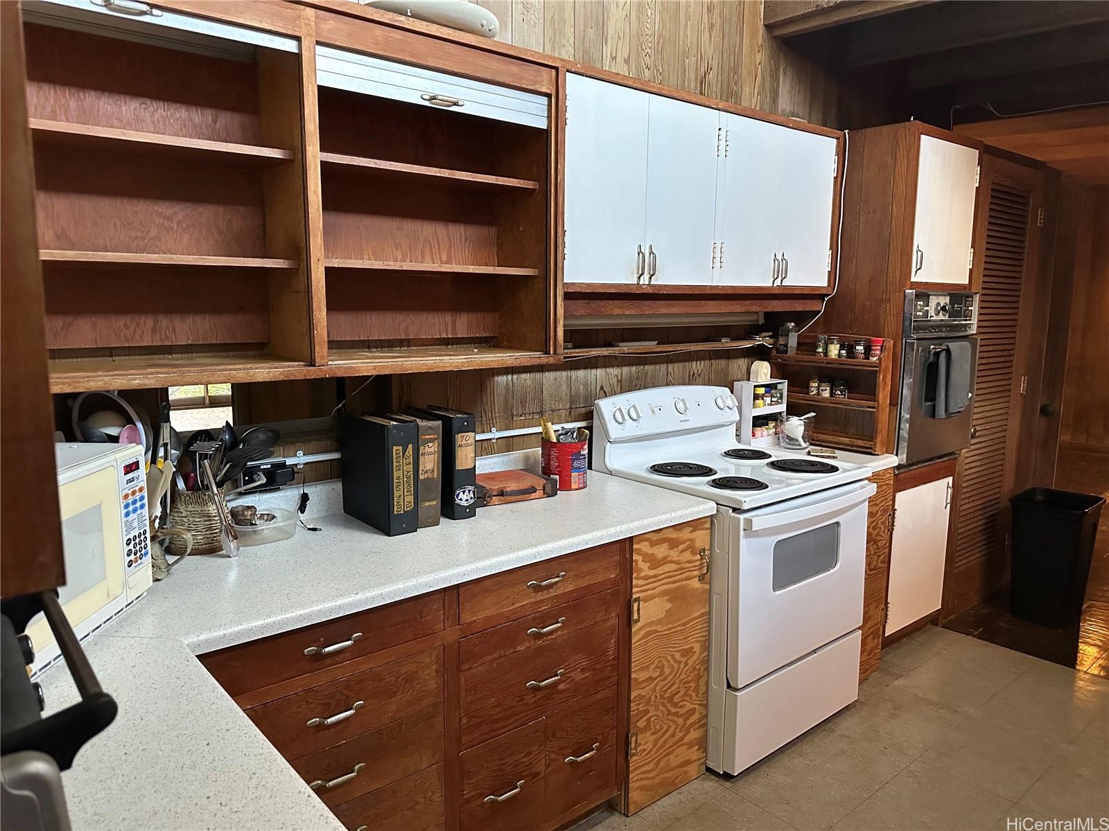 70 Akilolo Street Honolulu, HI 96821 - Photo 14 of 25