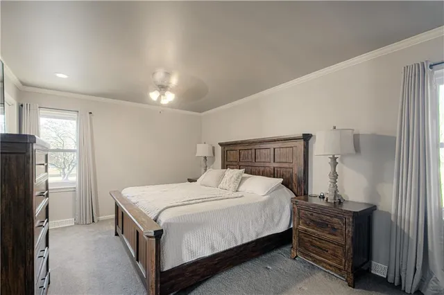 $600,000 | 16816 Landmark Loop, Holt, MO 64048