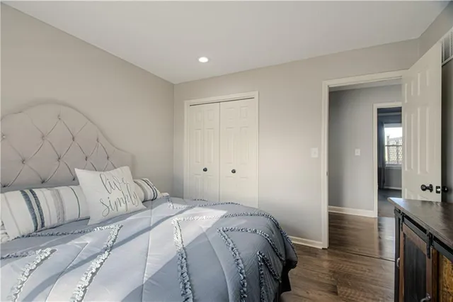 $600,000 | 16816 Landmark Loop, Holt, MO 64048