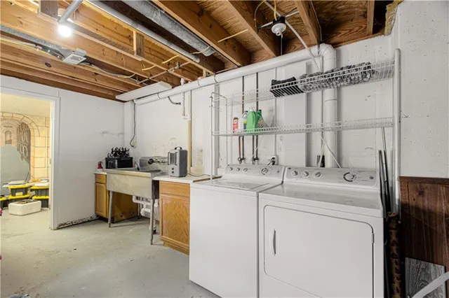 $600,000 | 16816 Landmark Loop, Holt, MO 64048