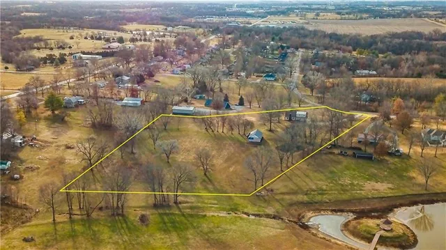 $600,000 | 16816 Landmark Loop, Holt, MO 64048
