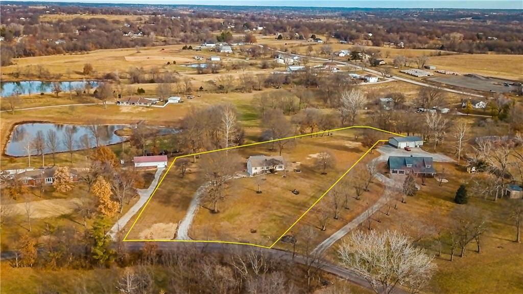 16816 Landmark Loop Holt, MO 64048 - Photo 5 of 69