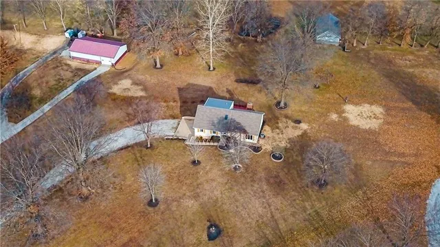 $600,000 | 16816 Landmark Loop, Holt, MO 64048