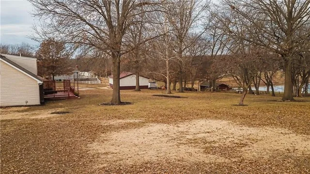 $600,000 | 16816 Landmark Loop, Holt, MO 64048