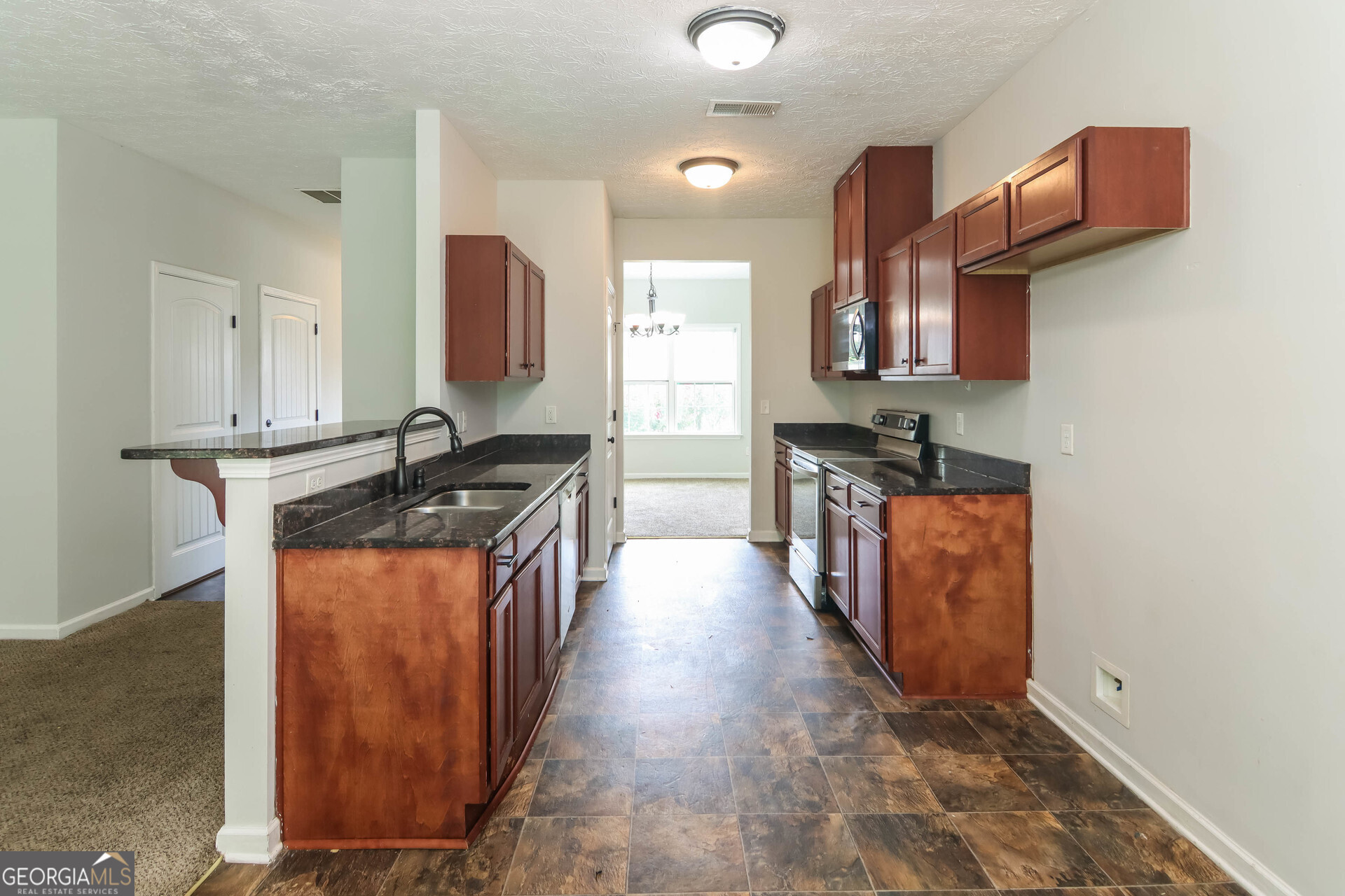 20 Forest Ridge Lane Phenix City, AL 36869 - Photo 2 of 21 Virtually Staged