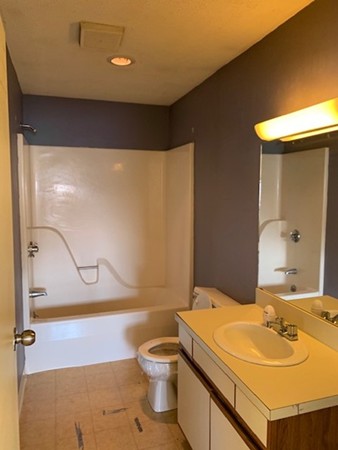 348 Rantoul Street, Unit 302 Beverly, MA 01915 - Photo 15 of 18 Gallery Image 15