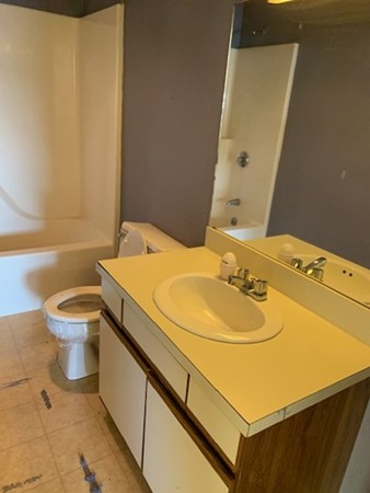 348 Rantoul Street, Unit 302 Beverly, MA 01915 - Photo 16 of 18 Gallery Image 16