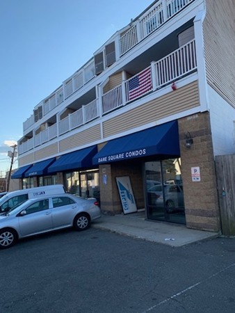 348 Rantoul Street, Unit 302 Beverly, MA 01915 - Photo 3 of 18 Gallery Image 3