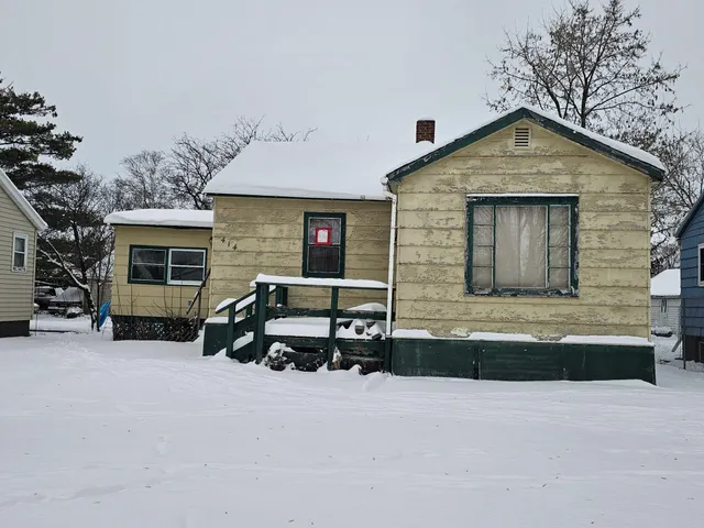 $78,900 | 414 Crocker Avenue South, Thief River Falls, MN 56701