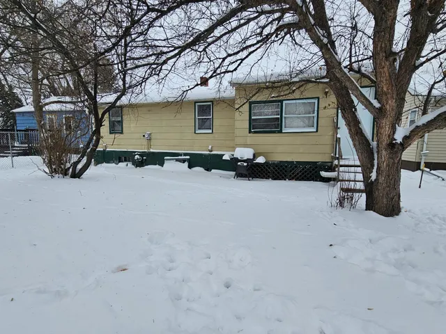 $78,900 | 414 Crocker Avenue South, Thief River Falls, MN 56701