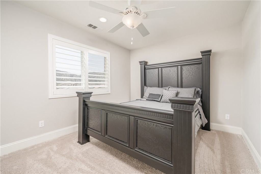 17841 Grapevine Lane San Bernardino, CA 92407 - Photo 31 of 53 a utility room with washer and dryer